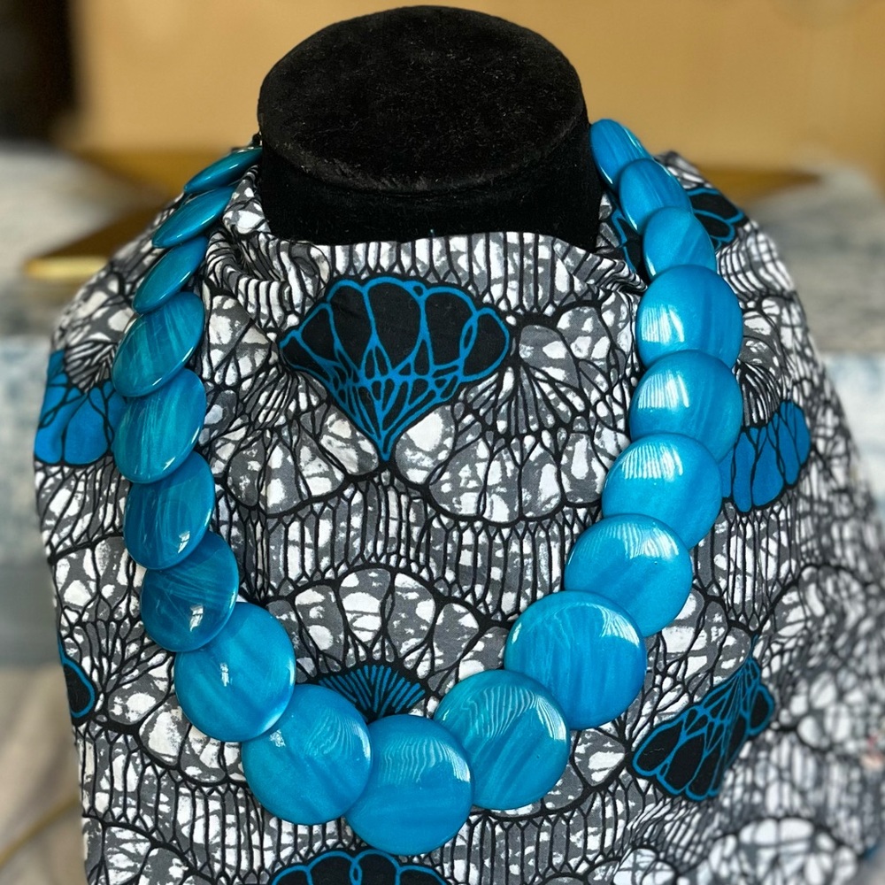 Modern Shell Necklace - Picture 10 of 12